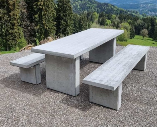 Bank Tisch